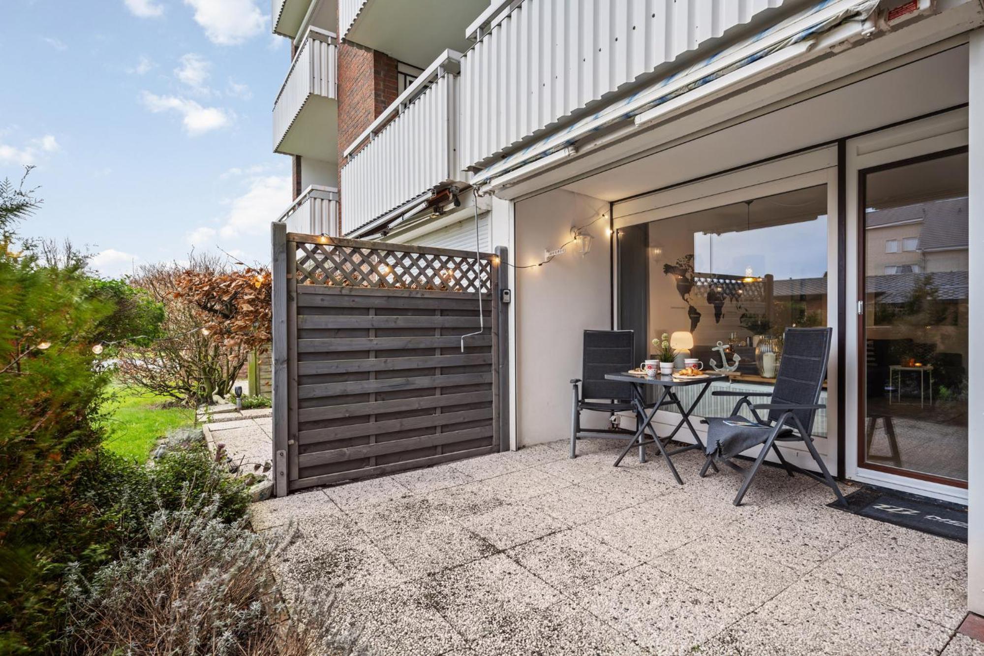 Greypearl - Ruhig Gelegen Mit Terrasse - Strandnaehe - Parkplatz - Wlan Бюзум Экстерьер фото